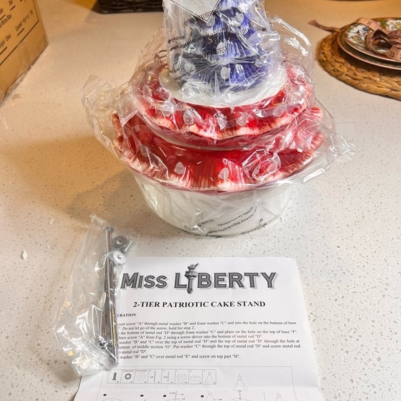 Miss Liberty‎ Red White Blue Decor Holiday Cake Stand NEW by Mr Christmas NEW - Picture 4 of 16